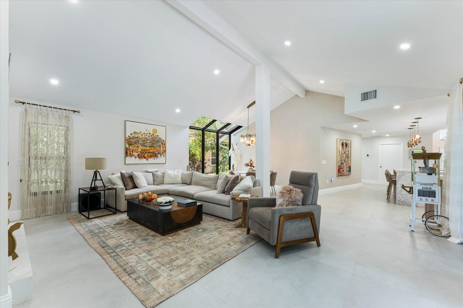7190 MONTRICO Drive — photo 12