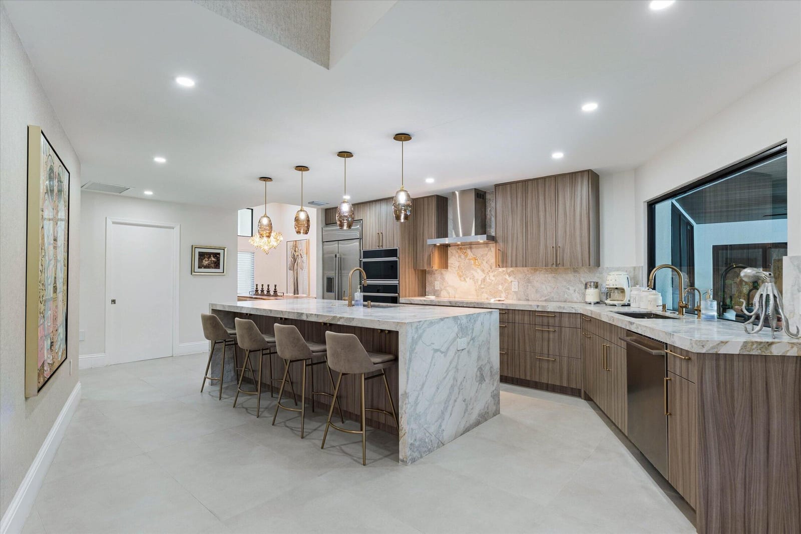 7190 MONTRICO Drive — photo 6