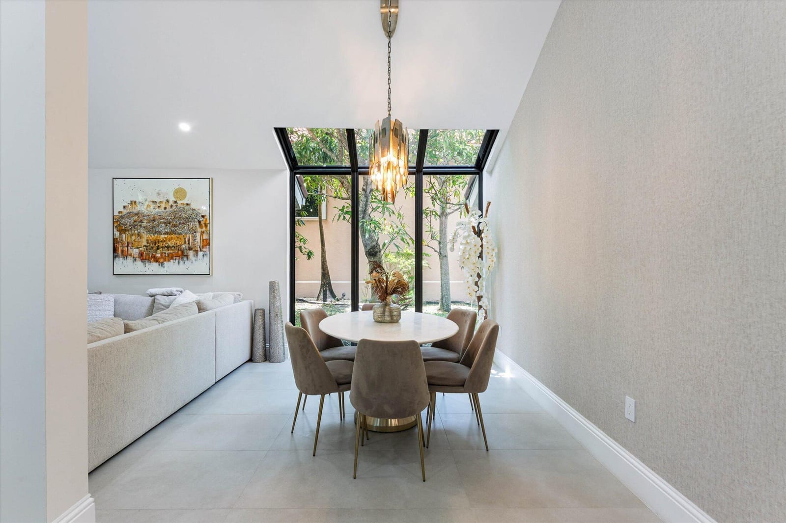 7190 MONTRICO Drive — photo 10