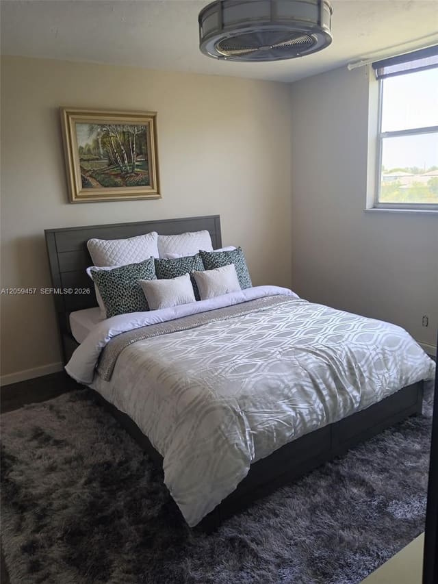 2821 Somerset Drive 312, sold in ZIP 33311, Lauderdale Lakes, FL