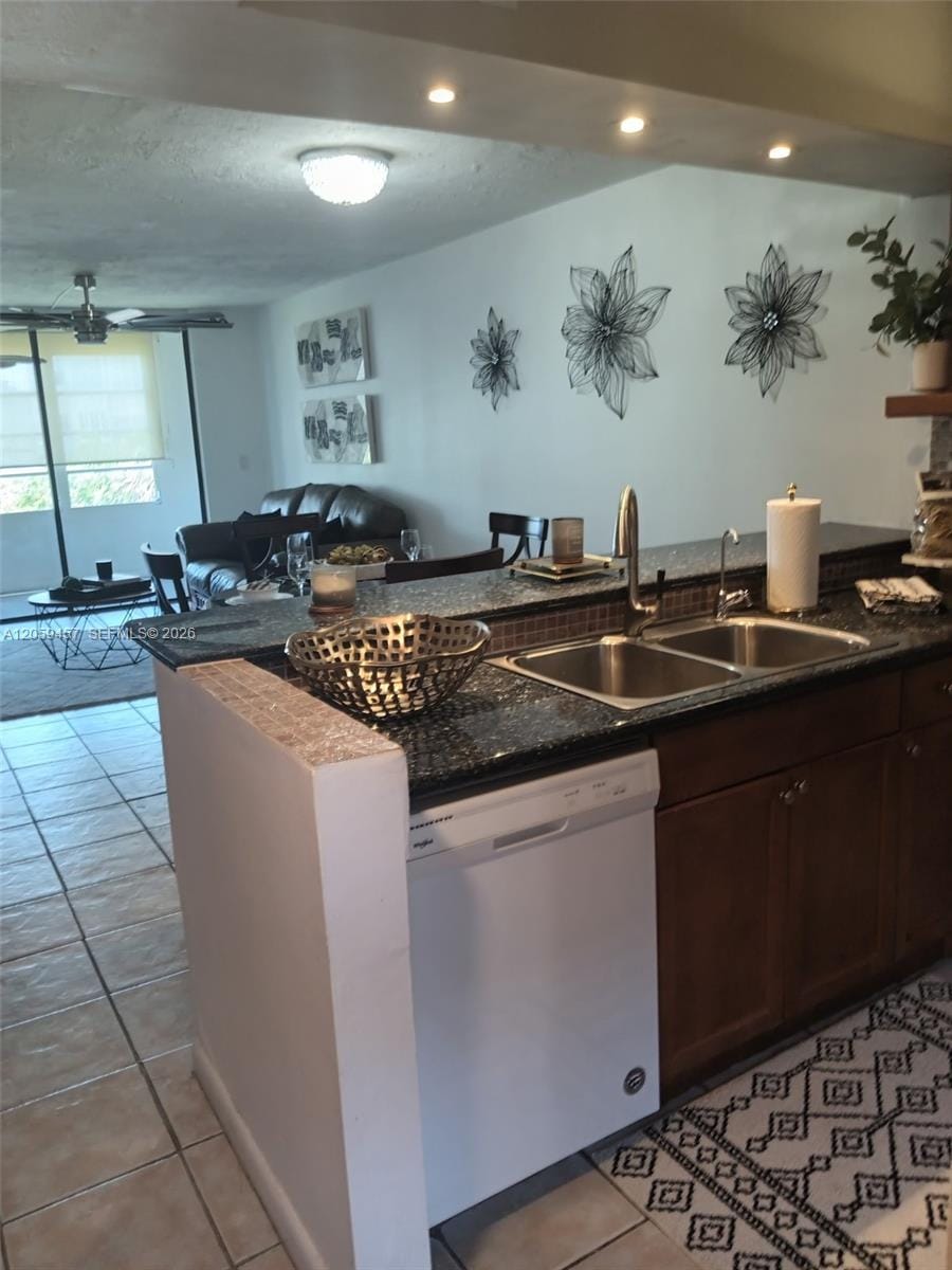 2821 Somerset Drive 312 — photo 6