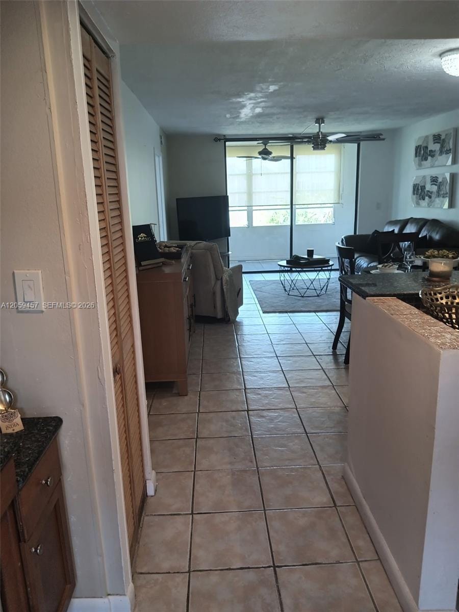 2821 Somerset Drive 312 — photo 7