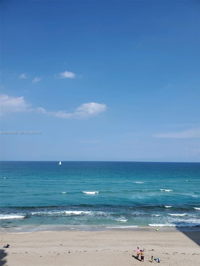 5460 N Ocean Drive 4B, Singer Island, FL 33404
