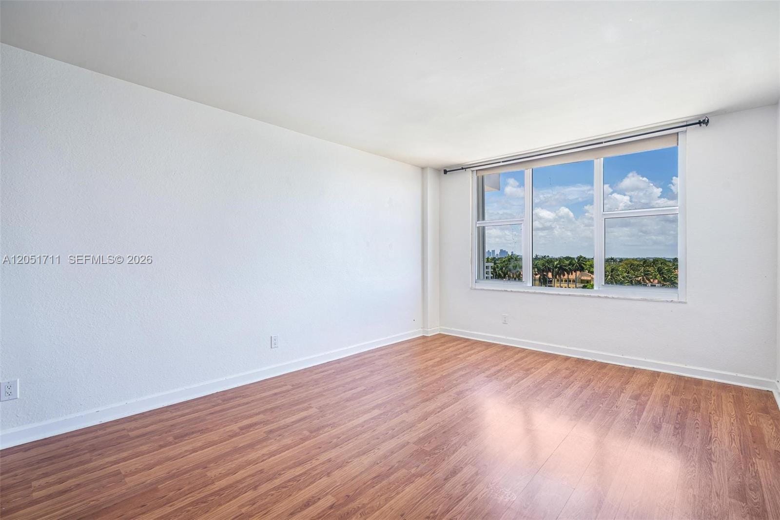 5600 Collins Avenue 7J — photo 12