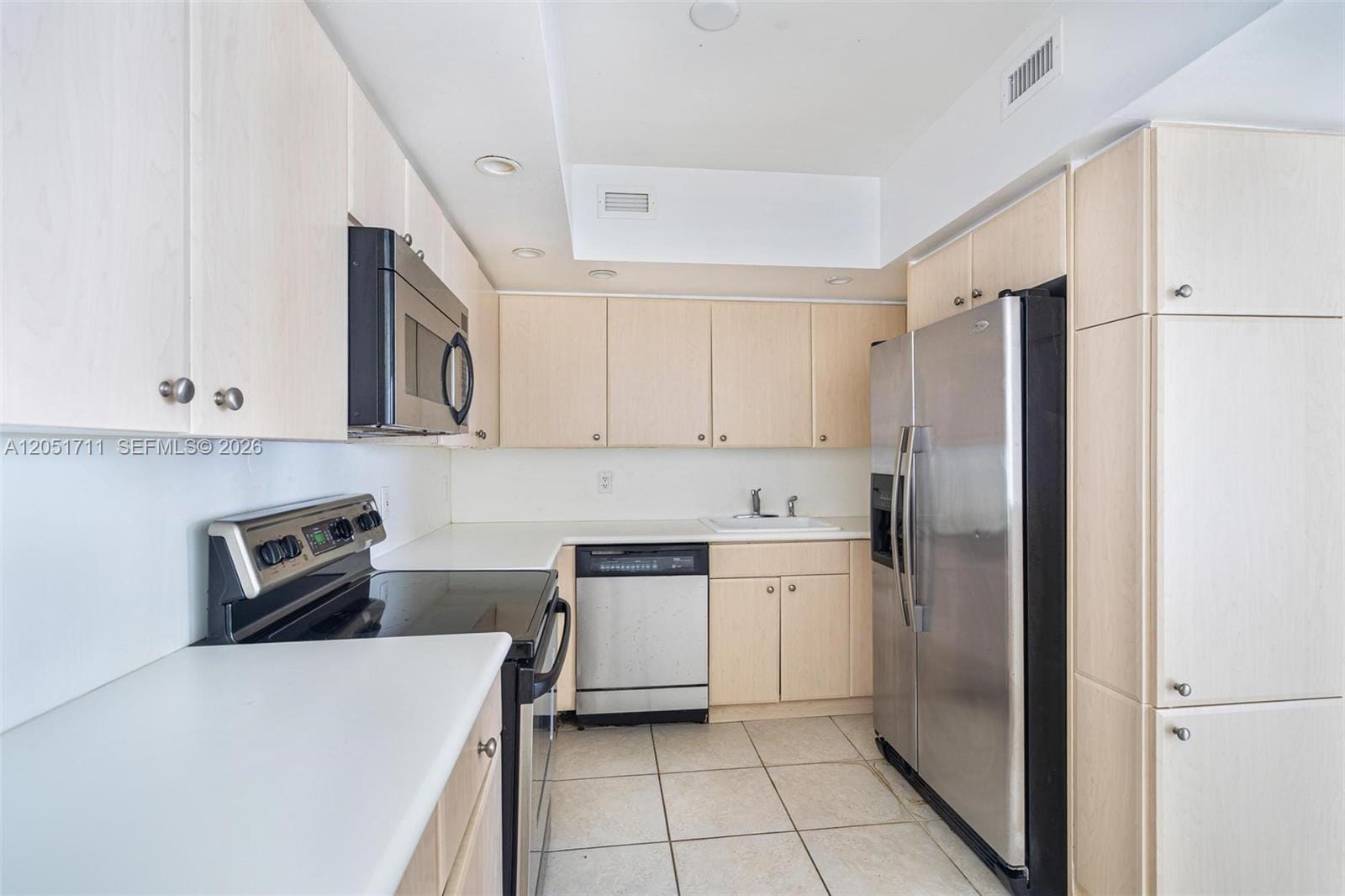 5600 Collins Avenue 7J — photo 10