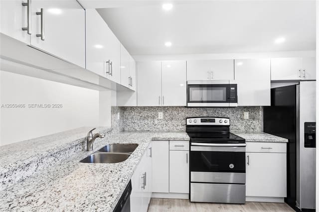 10145 NW 9th St Circle 101, Miami, FL 33172