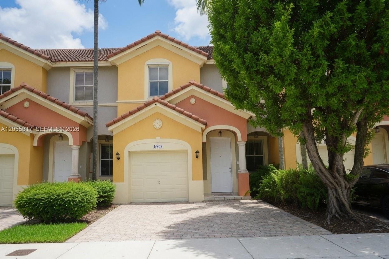 16654 SW 83rd Lane, Miami, FL 33193