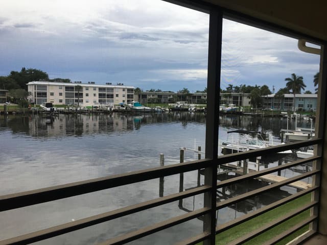 309 LAKE Circle 202, North Palm Beach, FL 33408