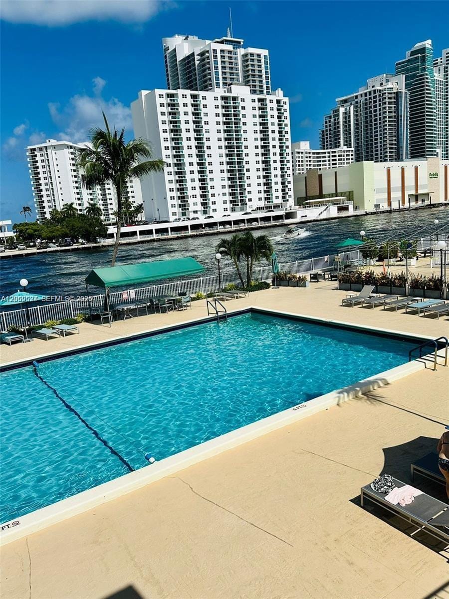 800 Parkview Drive 716, Hallandale Beach, FL 33009 photo 7
