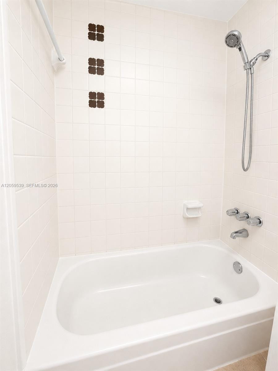 6850 W 14th Court A24, Hialeah, FL 33014 photo 5