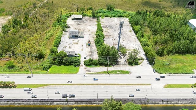 90 NW 137th Avenue, Miami, FL 33182