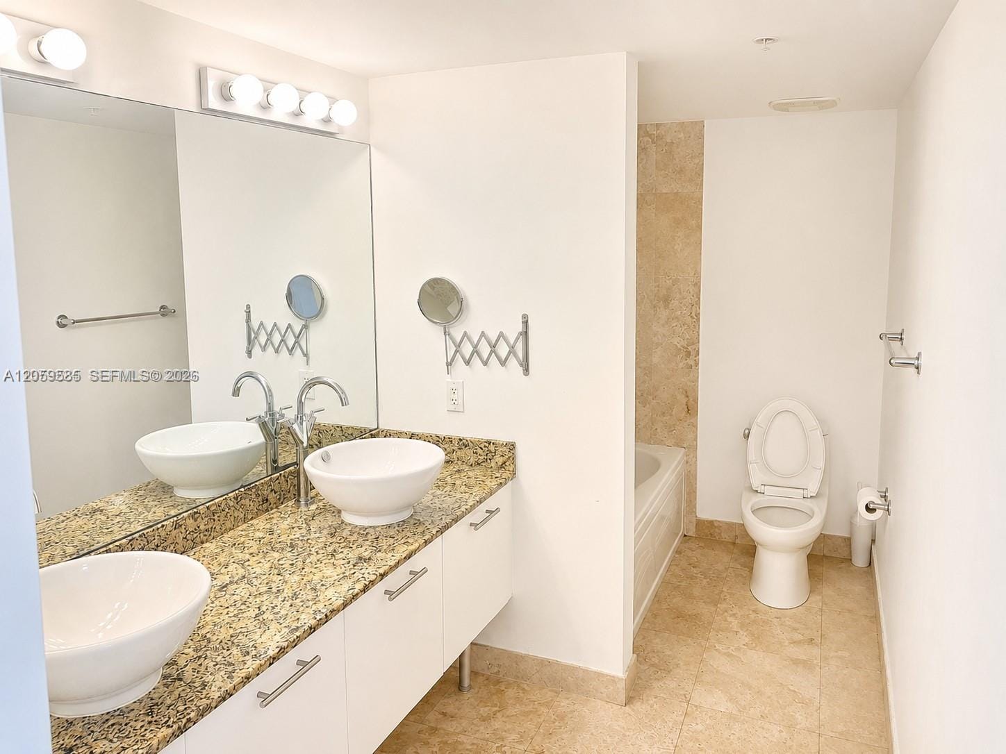 41 SE 5th Street 907 — photo 3