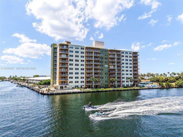 2900 NE 30th Street F7, Fort Lauderdale, FL 33306