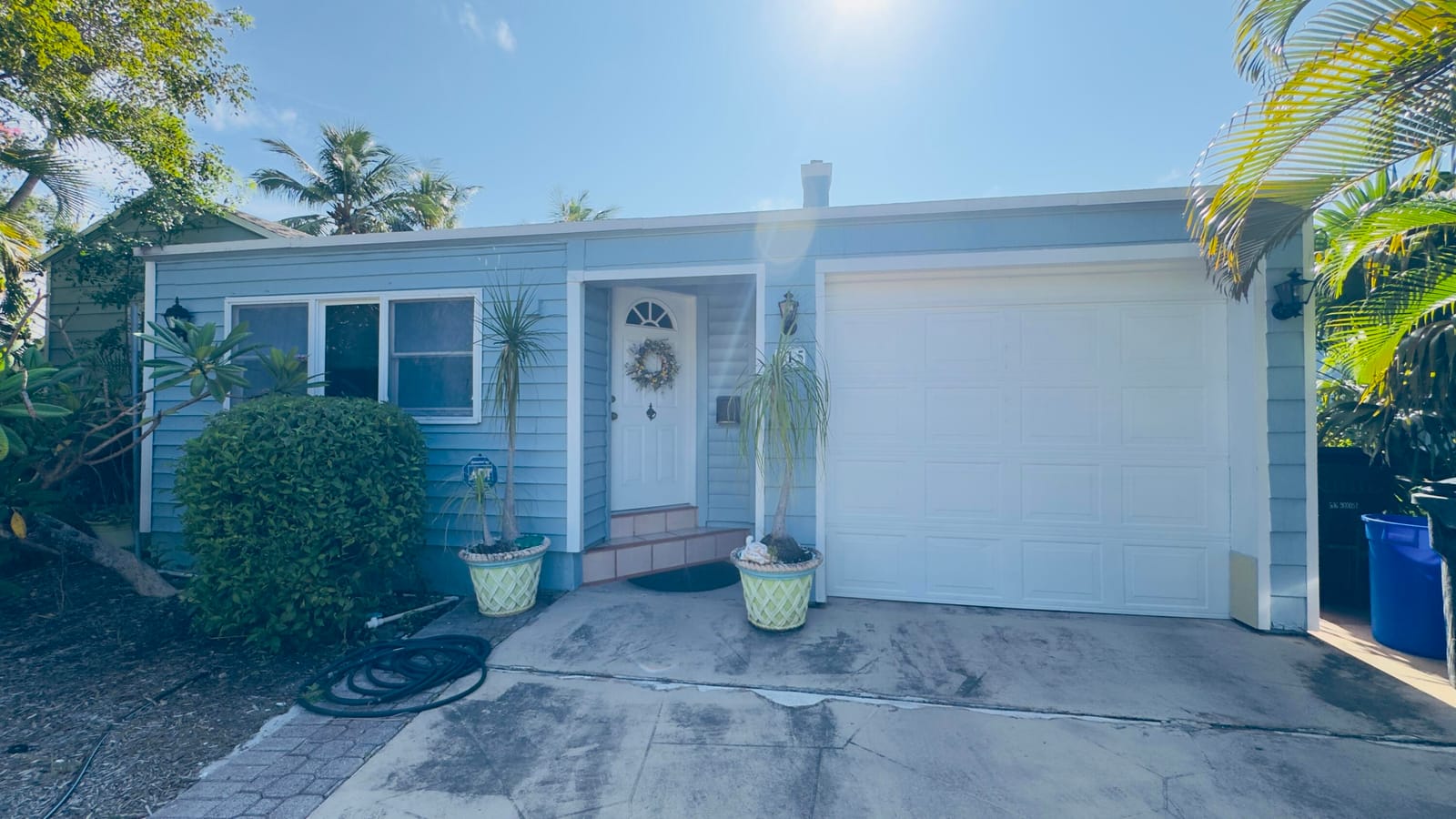 715 N PALMWAY — photo 4