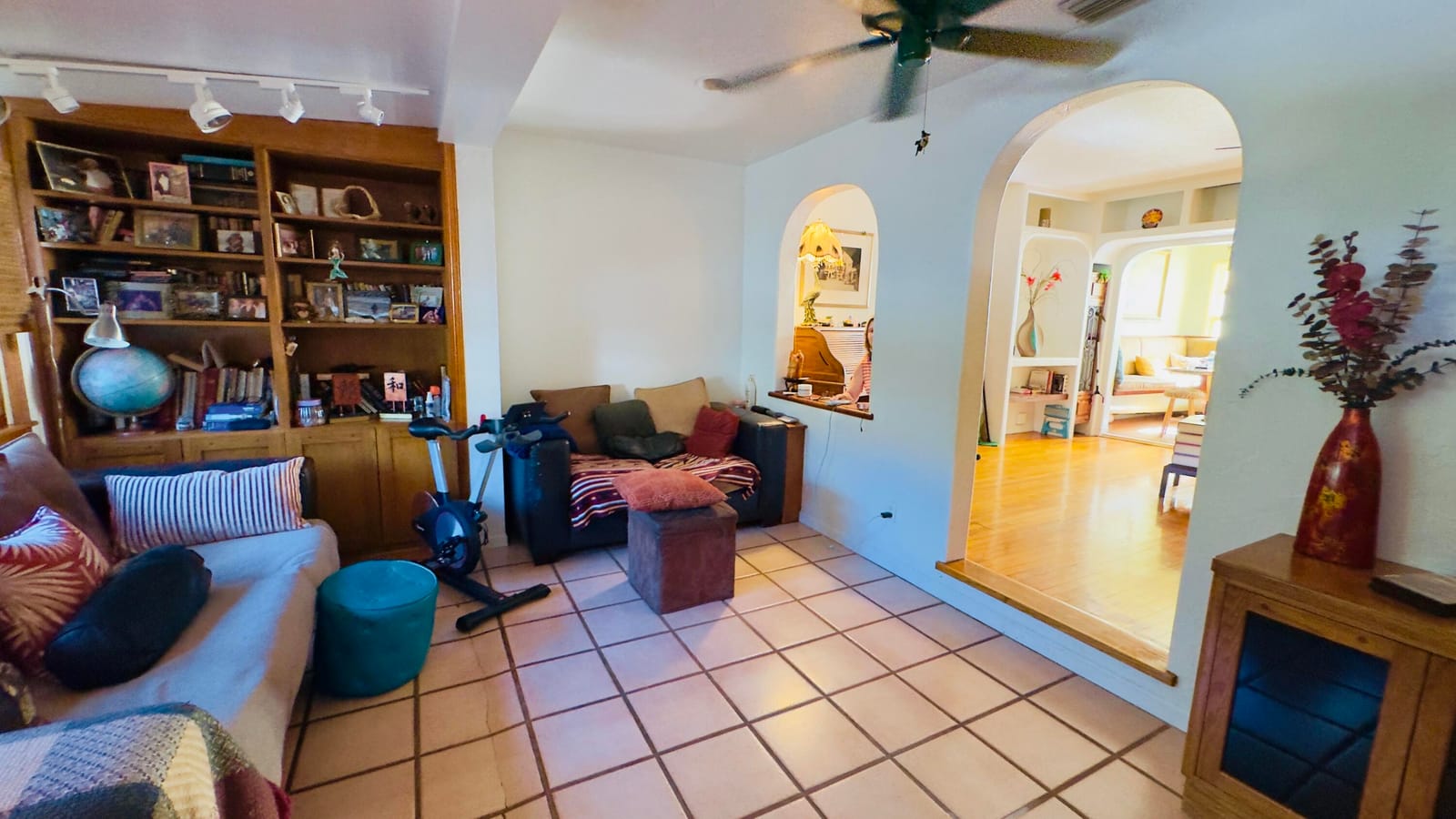 715 N PALMWAY — photo 7