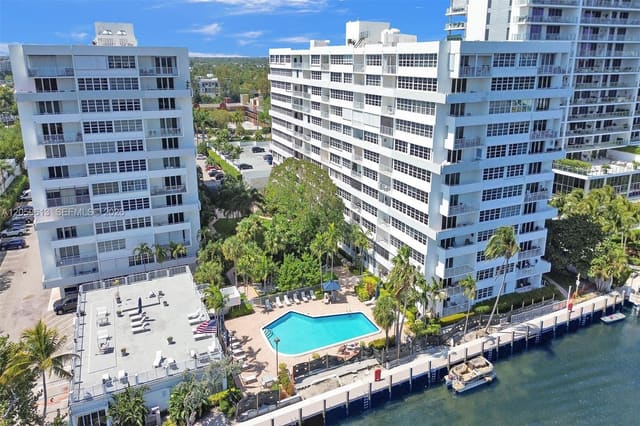 1160 N Federal Highway 1222, Fort Lauderdale, FL 33304