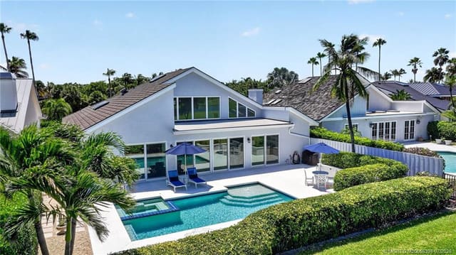 6943 SE Harbor Circle, Stuart, FL 34996