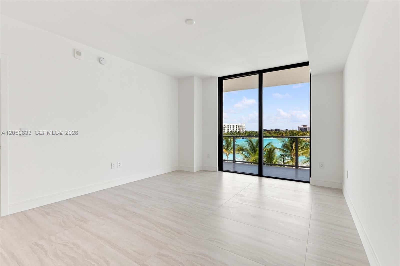 2411 Laguna Circle 209 — photo 3