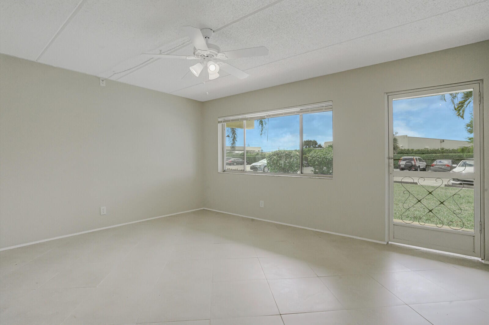 400 VILLAGE GREEN Circle W 105 — photo 9