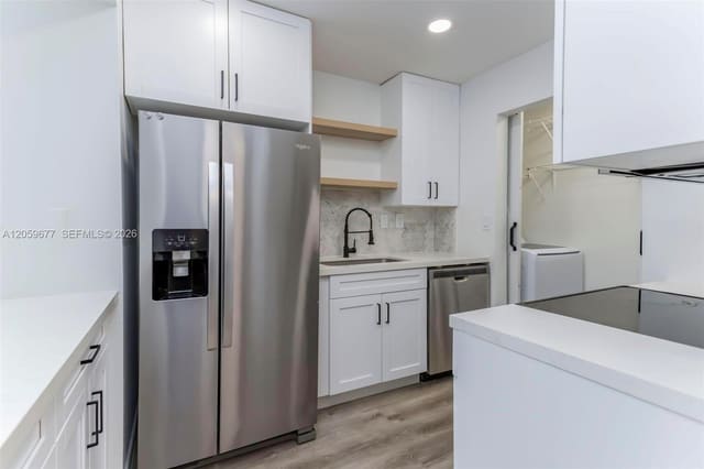 931 NE 199th Street 201-22, Miami, FL 33179