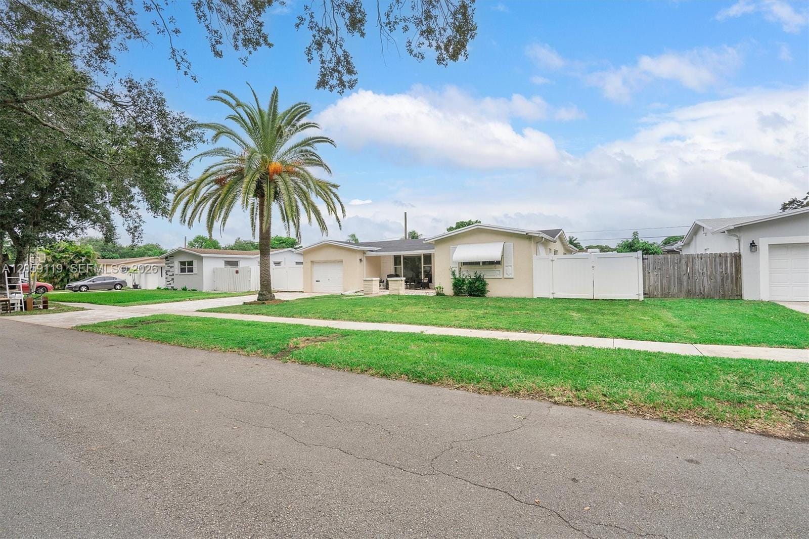 8963 SW 53rd Street — photo 2