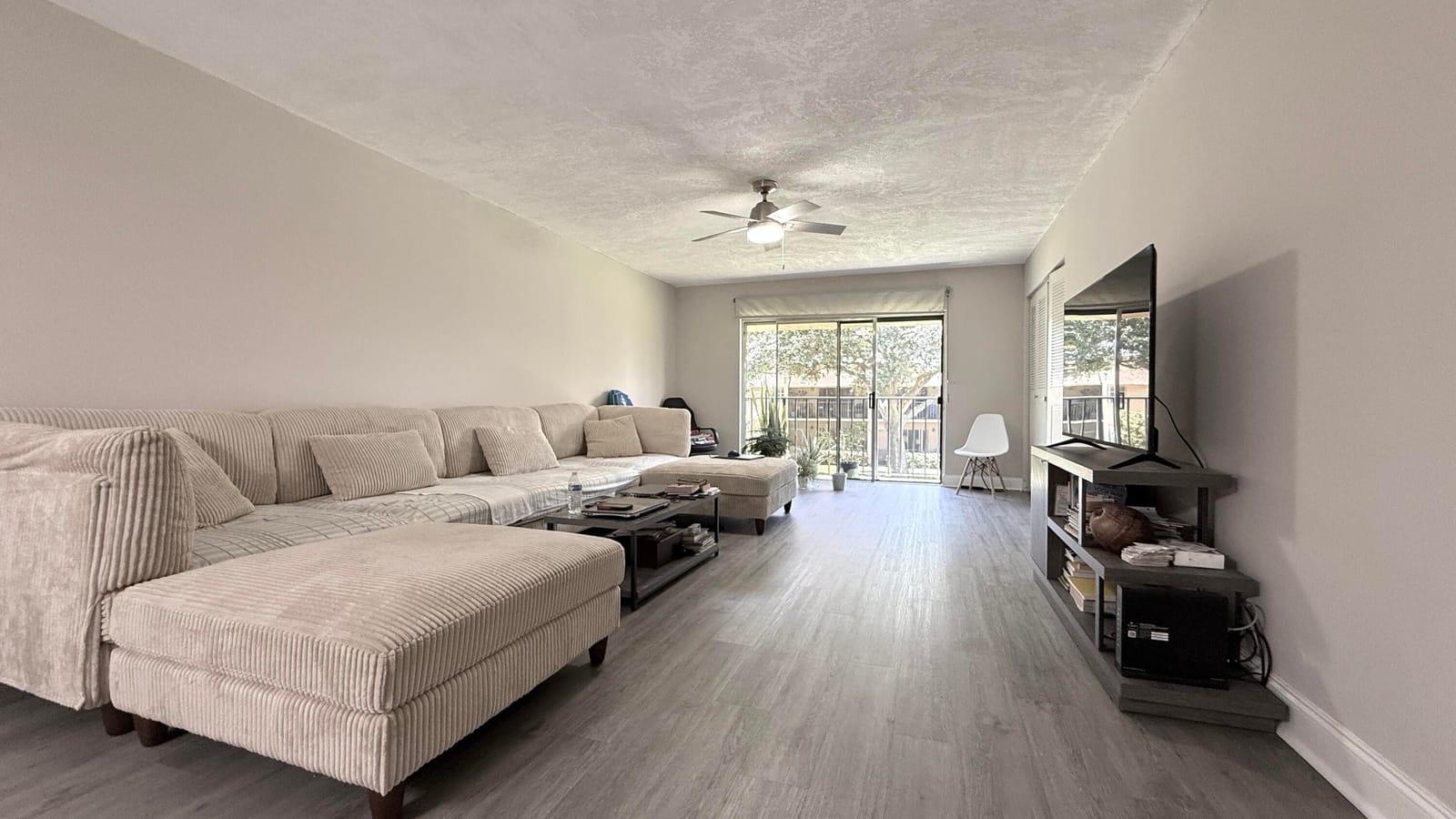 2925 SW 22nd Avenue 203 — photo 2