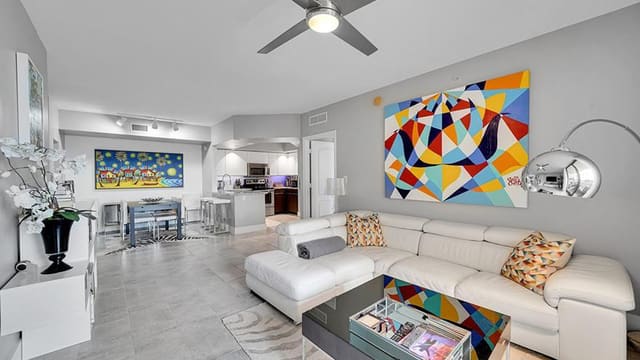 110 N Federal Highway 501, Waverly At Las Olas, Fort Lauderdale, FL