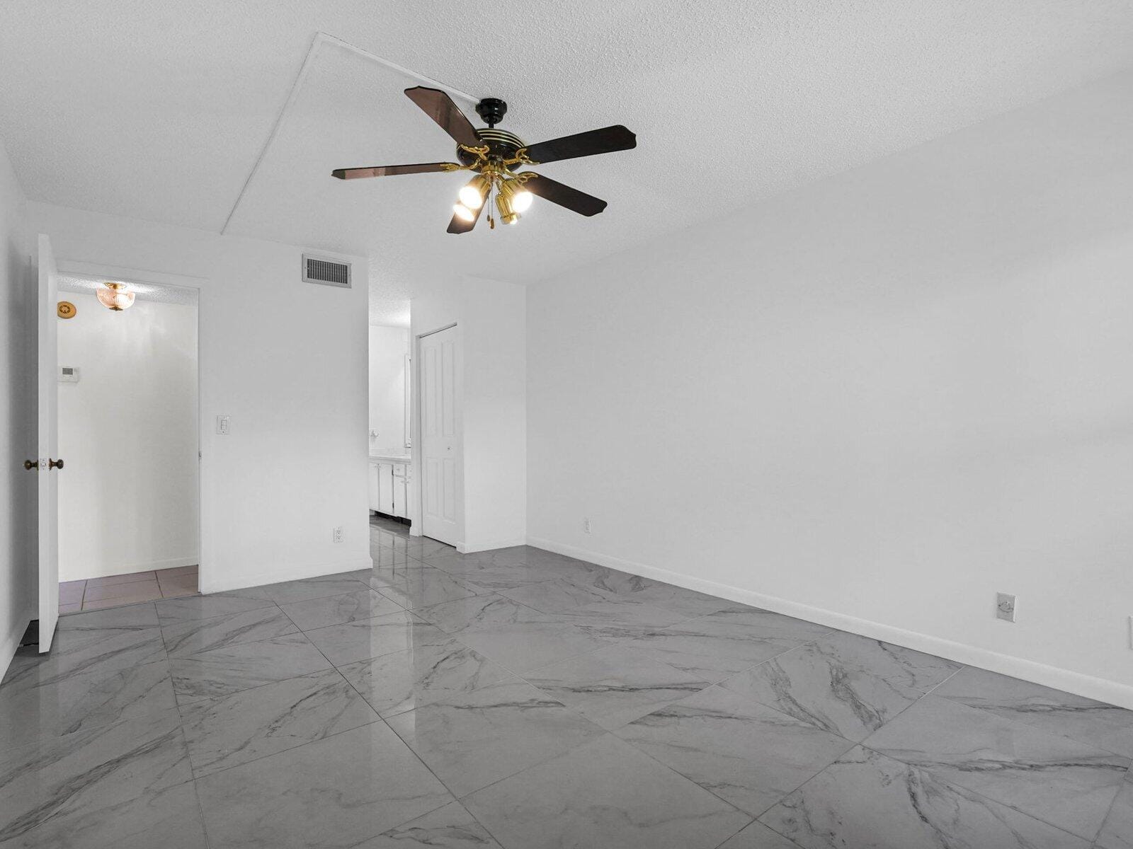 2011 SW 15th Street 151, Deerfield Beach, FL 33442 photo 3