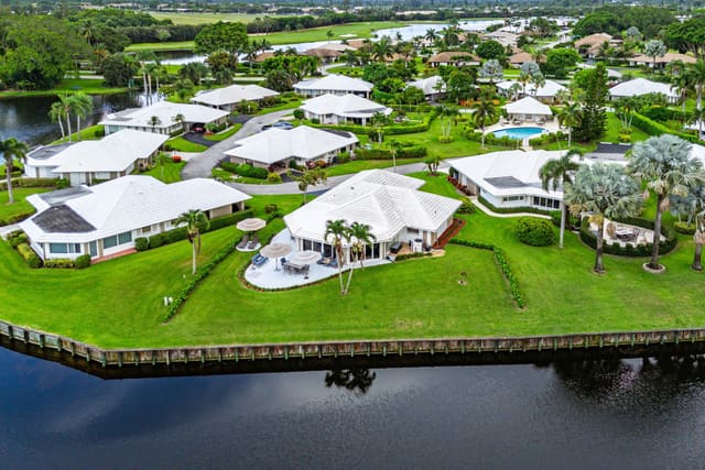 362 Yorktowne Circle, sold in ZIP 33462, Lantana, FL