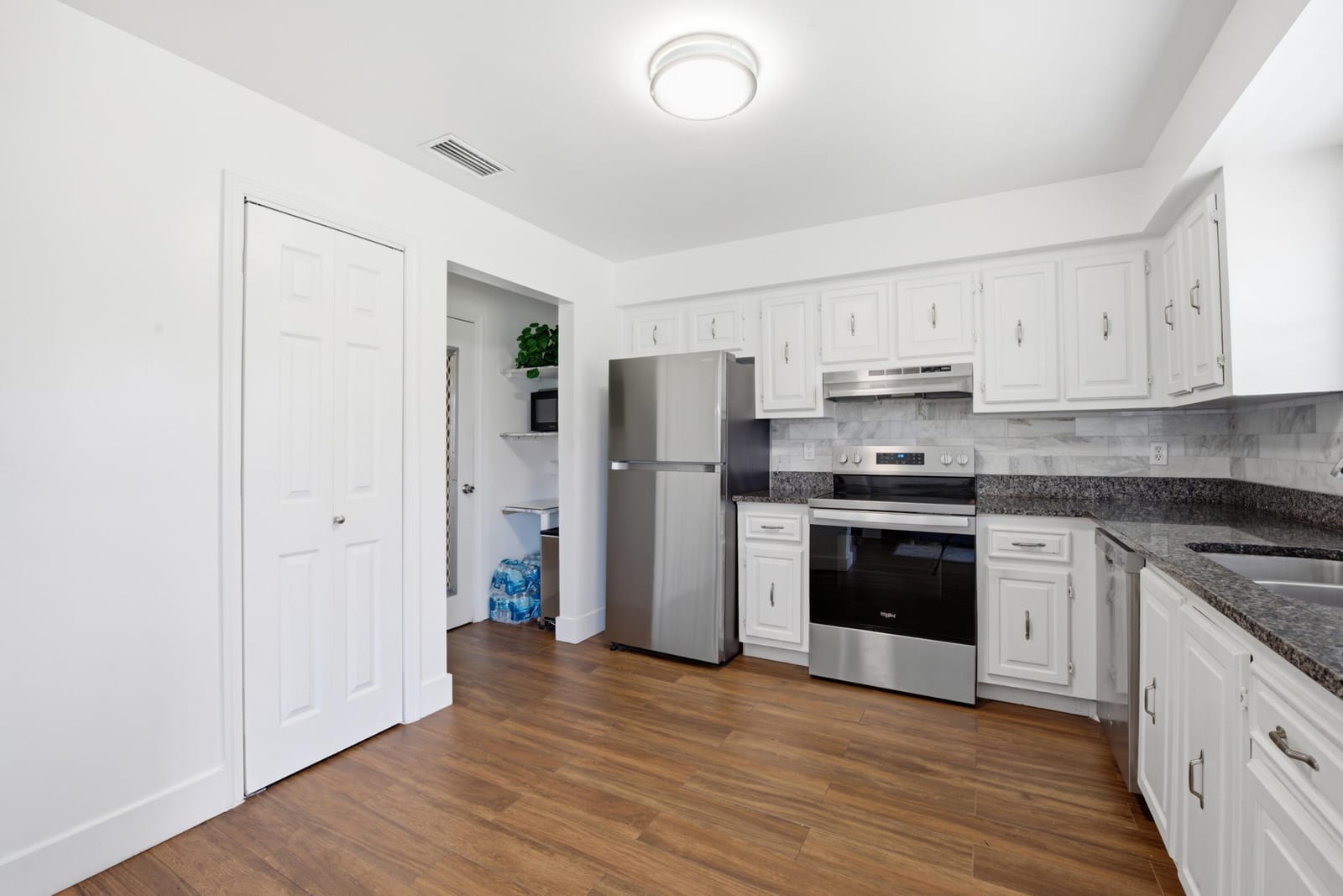 10325 Equestrian Drive B — photo 8