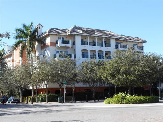 300 Euclid Avenue 209, Armitage Place, Miami Beach, FL