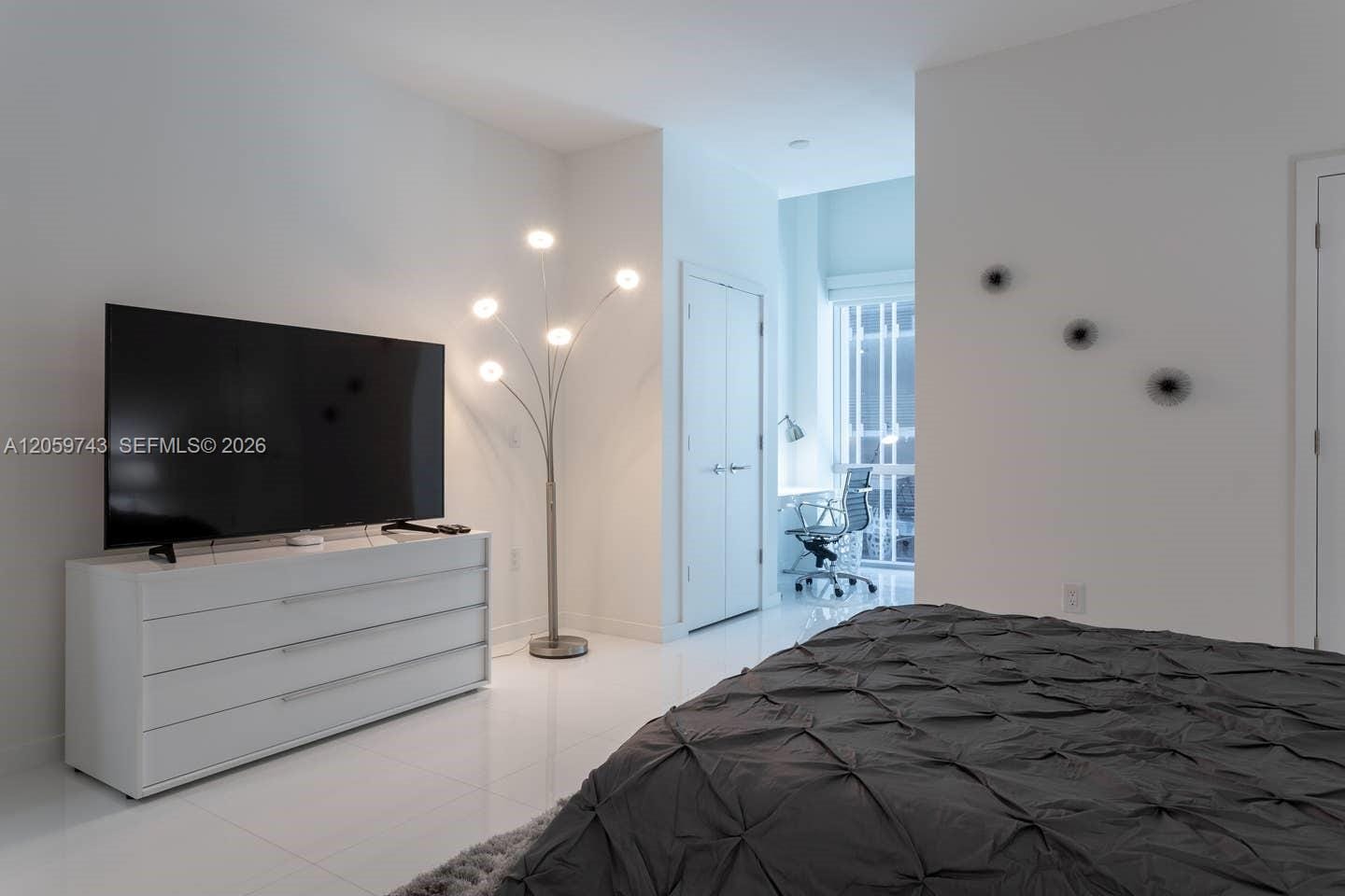 851 NE 1st Avenue 503, Miami, FL 33132 photo 13