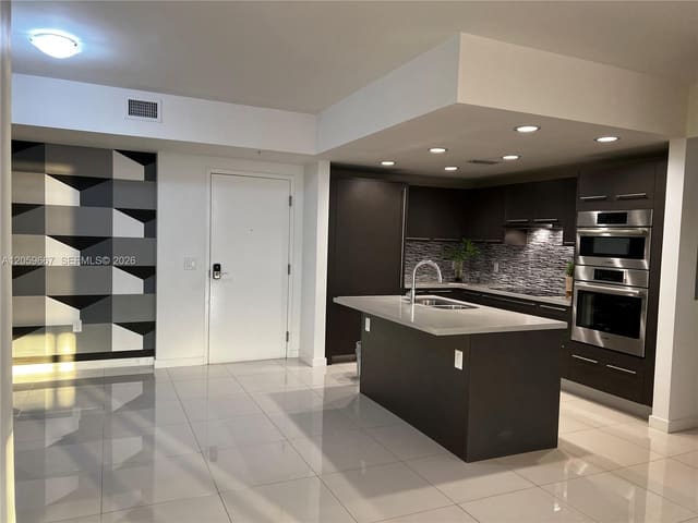 7825 NW 107th Avenue 312, Doral, FL 33178