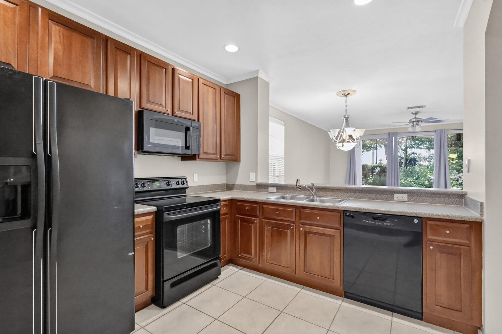 8103 Bellagio Lane — photo 2