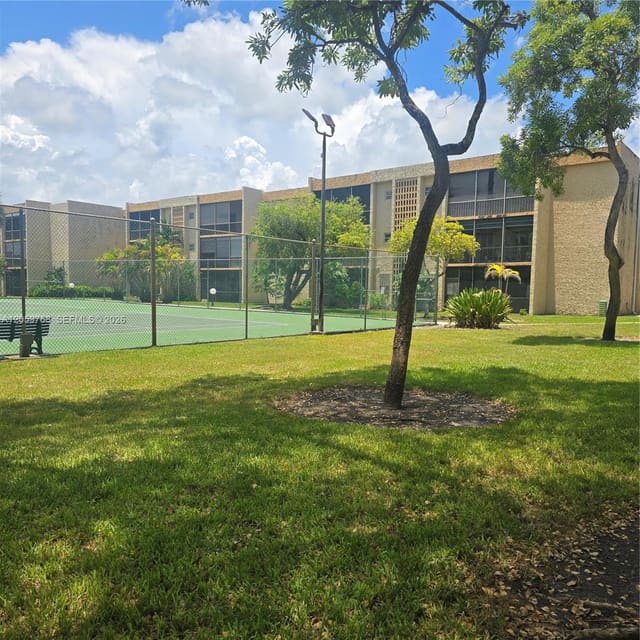 8401 SW 107 312E, Miami, FL 33173