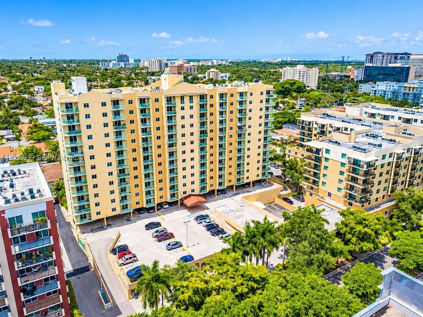 3500 Coral Way 907 — photo 1