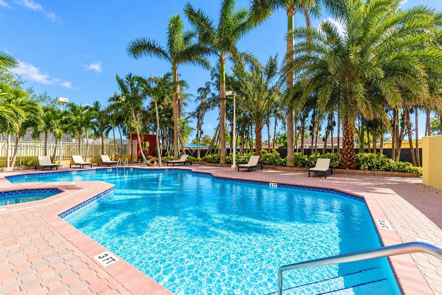 3500 Coral Way 907 — photo 6