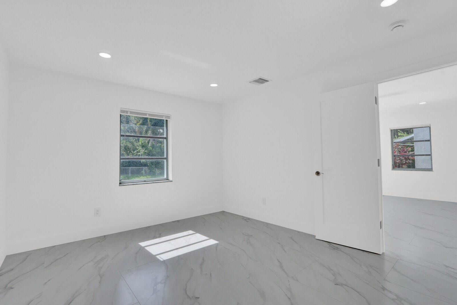 10084 Meridian Way N 4, Palm Beach Gardens, FL 33410 photo 21