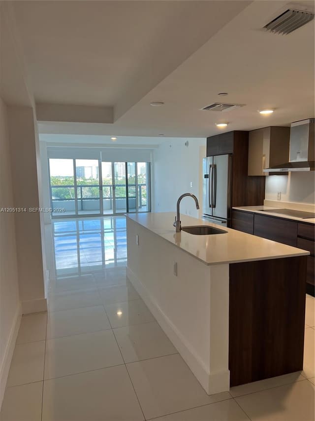 9261 E Bay Harbor Drive 604, Bay Harbor Islands, FL 33154