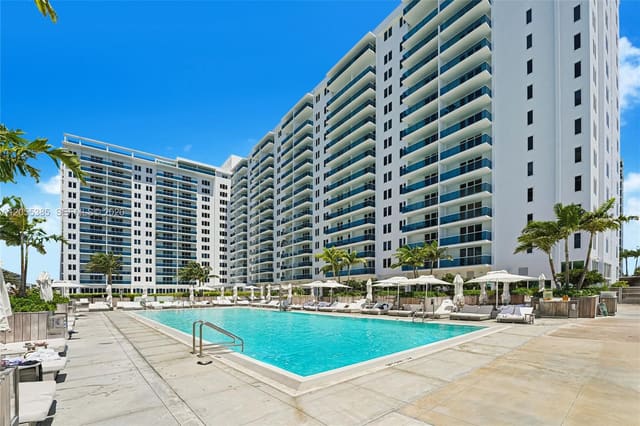 2301 Collins Avenue 522, Miami Beach, FL 33139