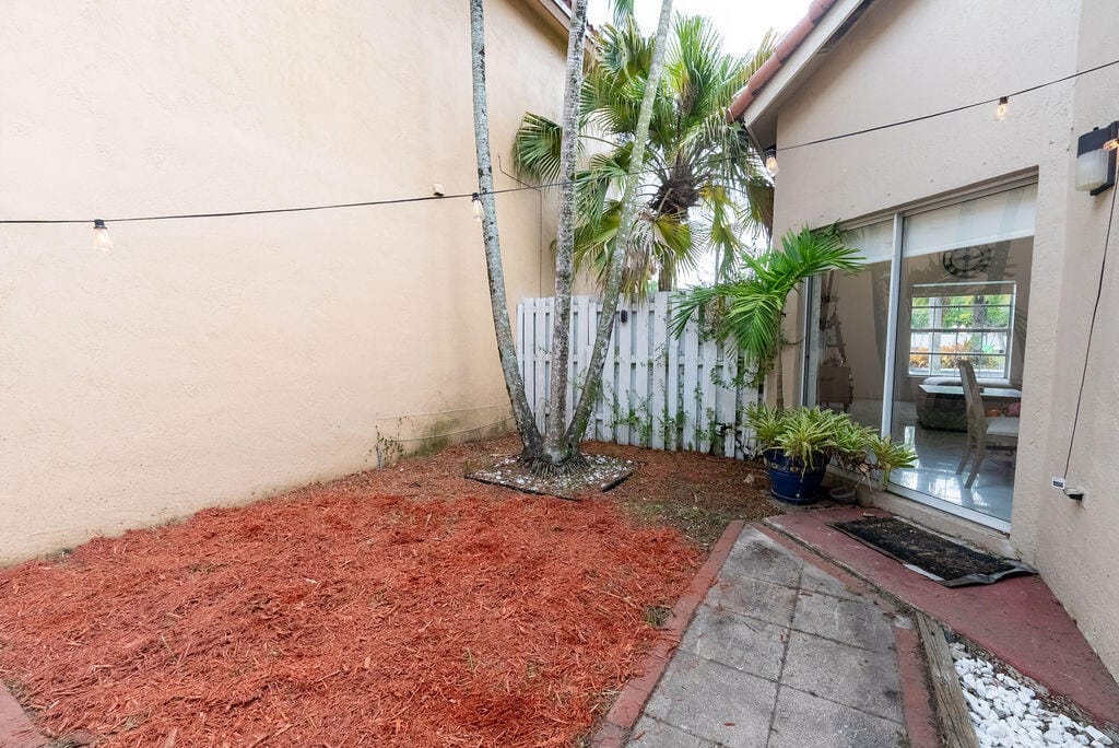 1284 NW 125th Terrace — photo 12