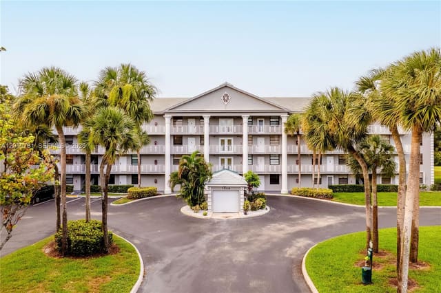 1508 S Whitehall 206, Davie, FL 33324