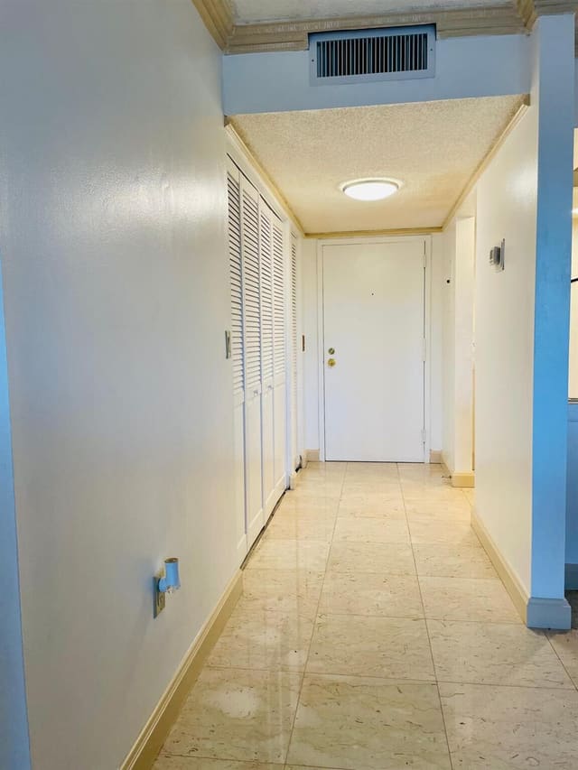 1101 RIVER REACH Drive 215, Fort Lauderdale, FL 33315