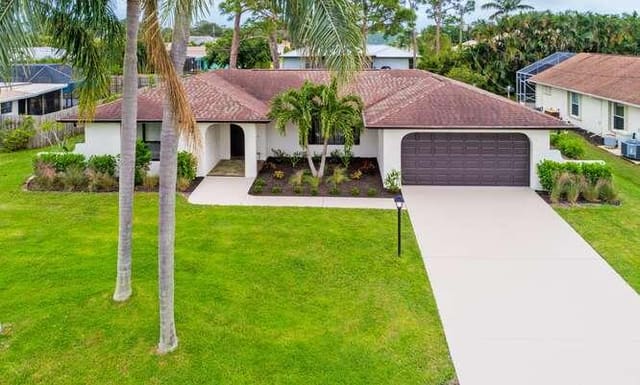 2413 SE Wishbone Road, Port St. Lucie, FL 34952