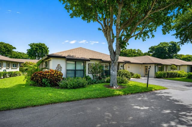 4762 Greentree Drive A, Greentree Villas, Boynton Beach, FL
