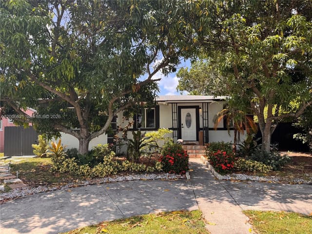 940 NE 155th Terrace 940, North Miami Beach, FL 33162