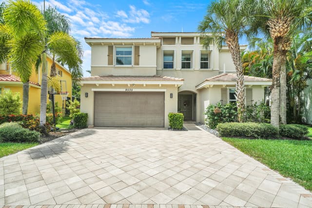 9535 Phipps Lane, sold in Olympia 1, Wellington, FL