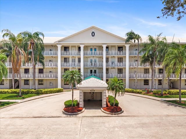 6205 Balboa Circle 102, Boca Raton, FL 33433