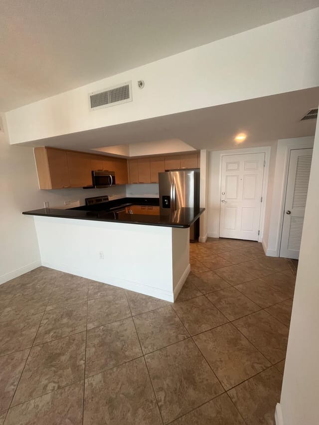 140 S Dixie Highway 525, Hollywood Station Res, Hollywood, FL