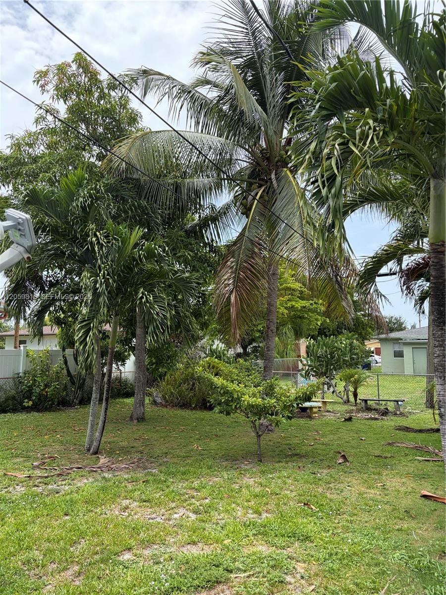 613 NW 5 Court, Hallandale Beach, FL 33009 photo 4